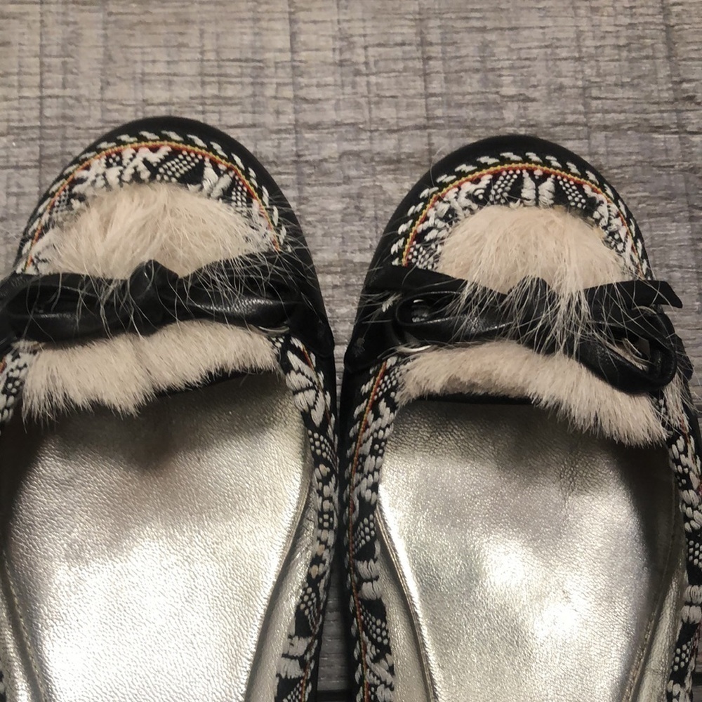 Belle By Sigerson Morrison Leather Flat Ballet Shoes With Bow And Tribal Design View 2